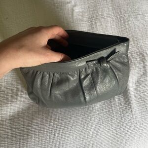 Vintage | Gray Pleather Clutch